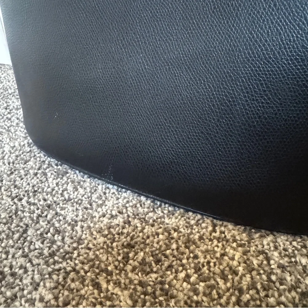 Michael Kors Jet Set Travel Black Shoulder Leather Bag